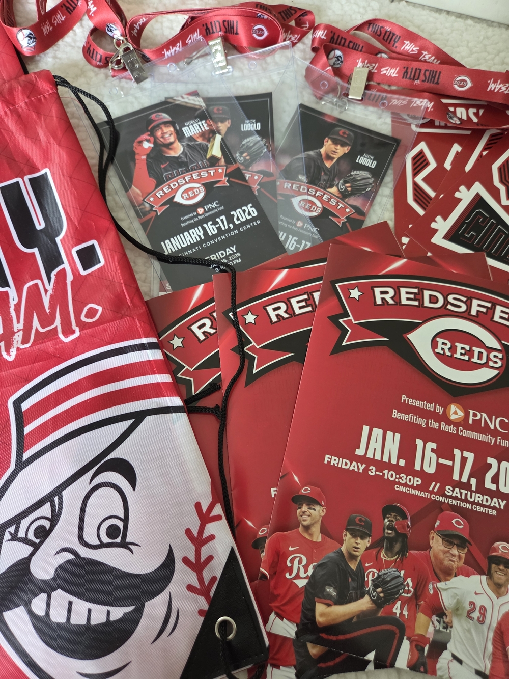 Cincinnat Reds REDSFEST Drawstring Bags And Merch - Picture 3 of 4